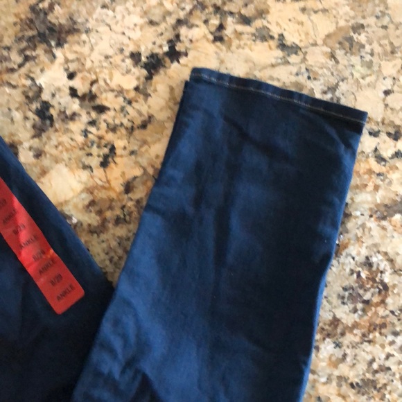 Lucky brand women’s jeans - Picture 4 of 5